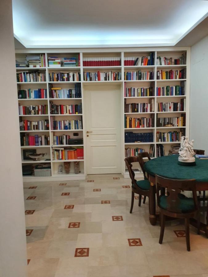 Apartamento L'Arnia Nápoles Exterior foto