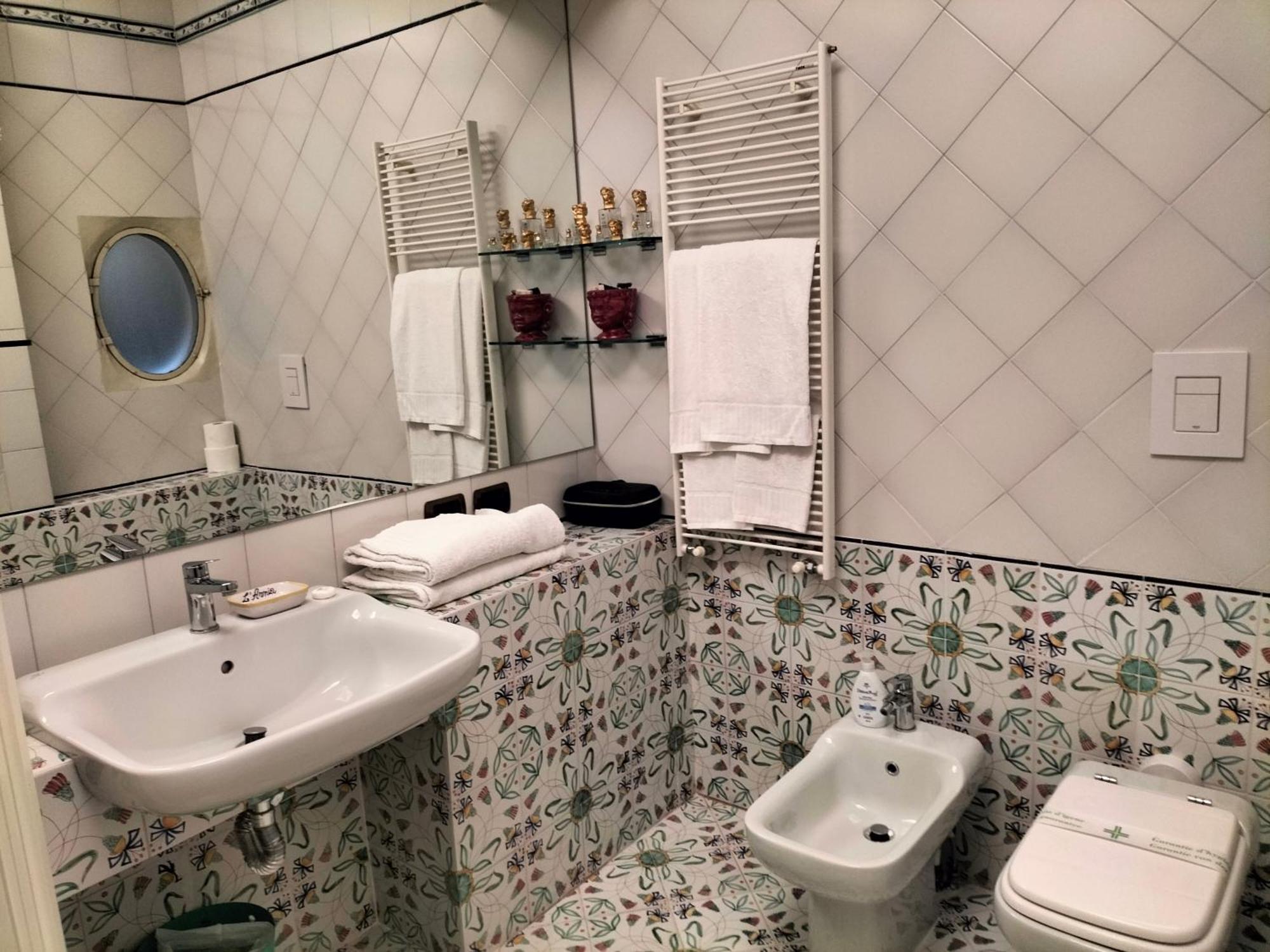 Apartamento L'Arnia Nápoles Exterior foto
