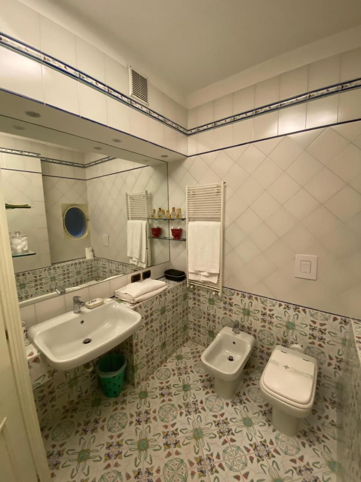 Apartamento L'Arnia Nápoles Exterior foto